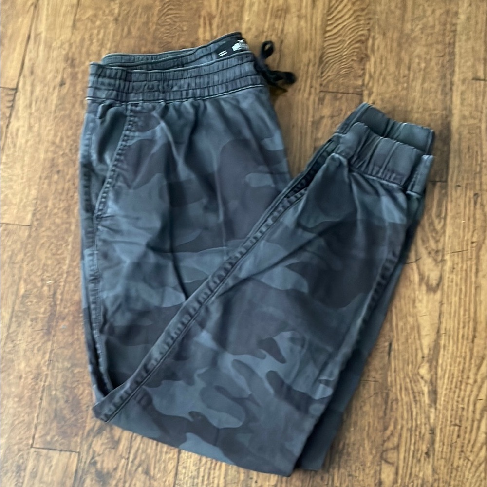 Hollister Black Camo Joggers